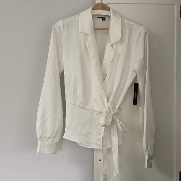 Lulus Boss Mode White Satin Long Sleeve Wrap Top, NWT, Size medium 🌷 - Picture 6 of 13